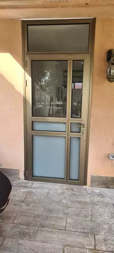 שיפוץ כניסה לבית פרטי והתקנת דלת 2